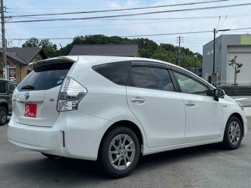 PRIUS ALPHA