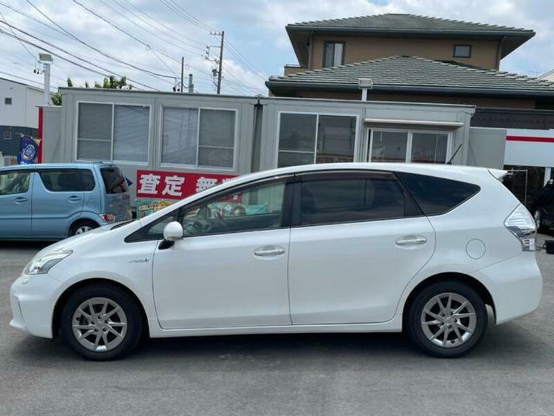 PRIUS ALPHA