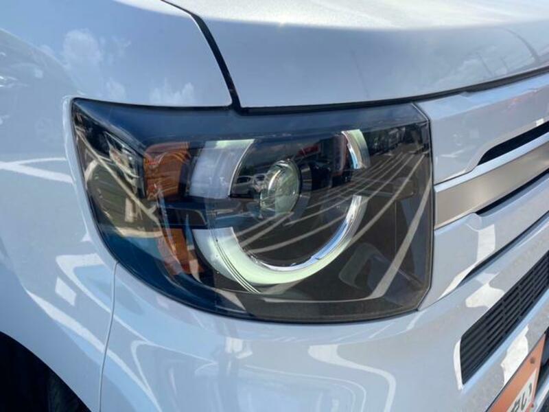 N-VAN