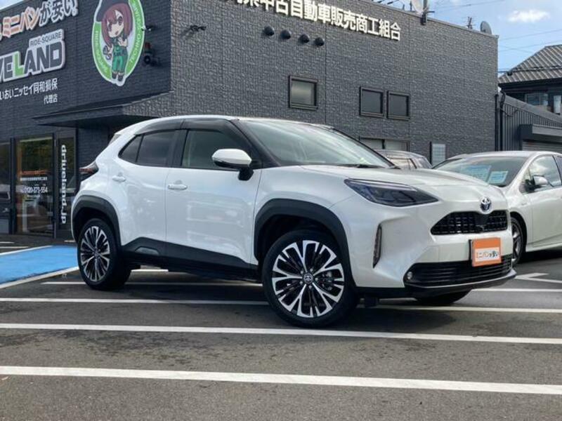 YARIS CROSS