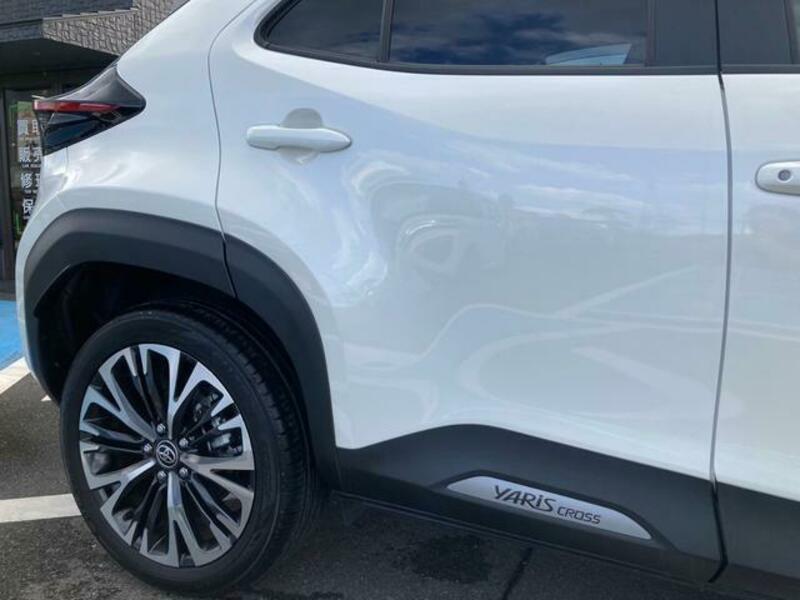 YARIS CROSS