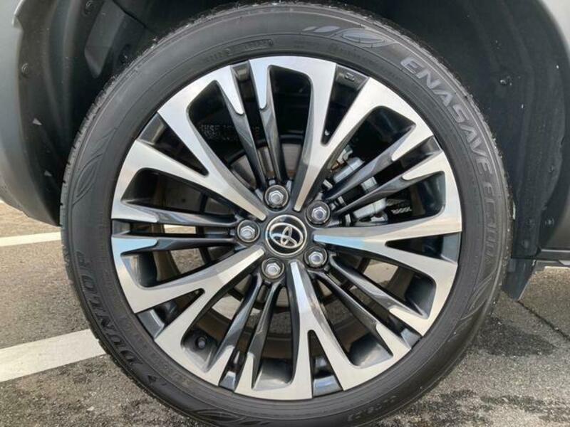 YARIS CROSS