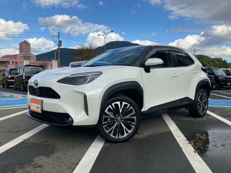YARIS CROSS