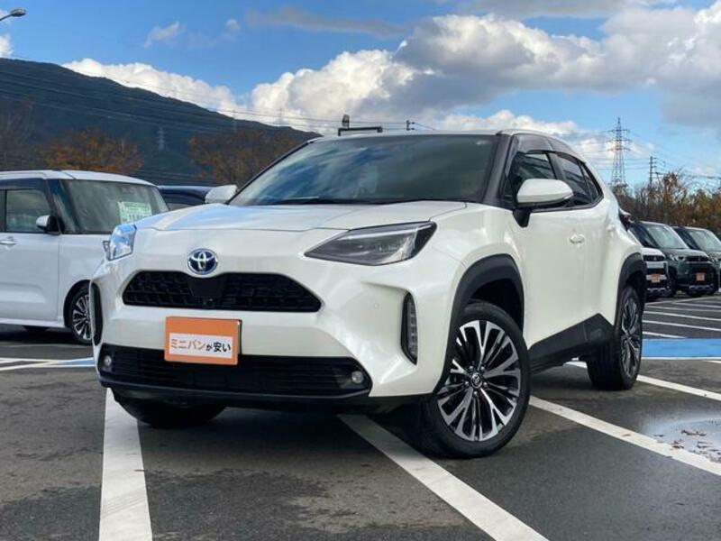 YARIS CROSS