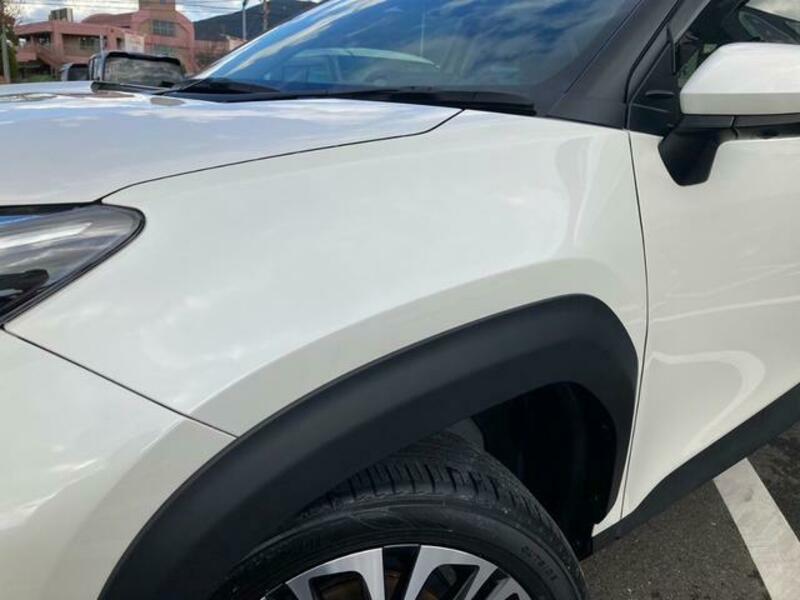 YARIS CROSS