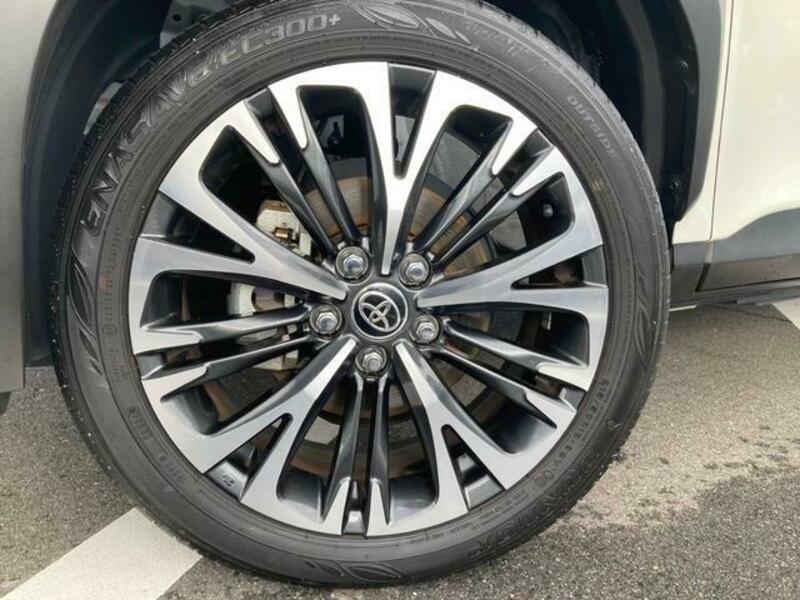 YARIS CROSS