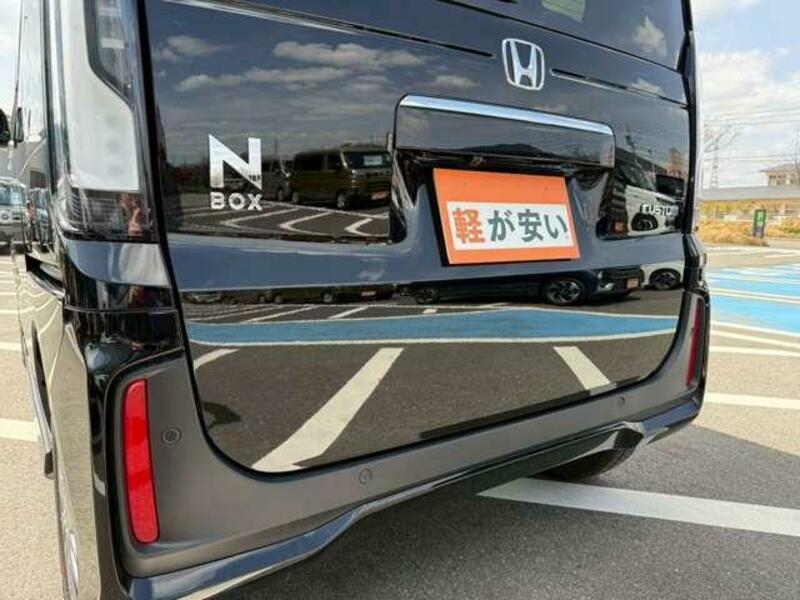 N BOX CUSTOM