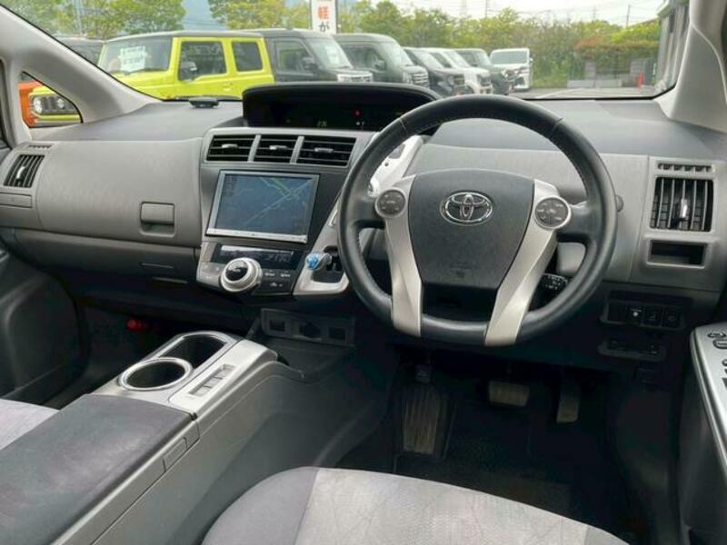PRIUS ALPHA
