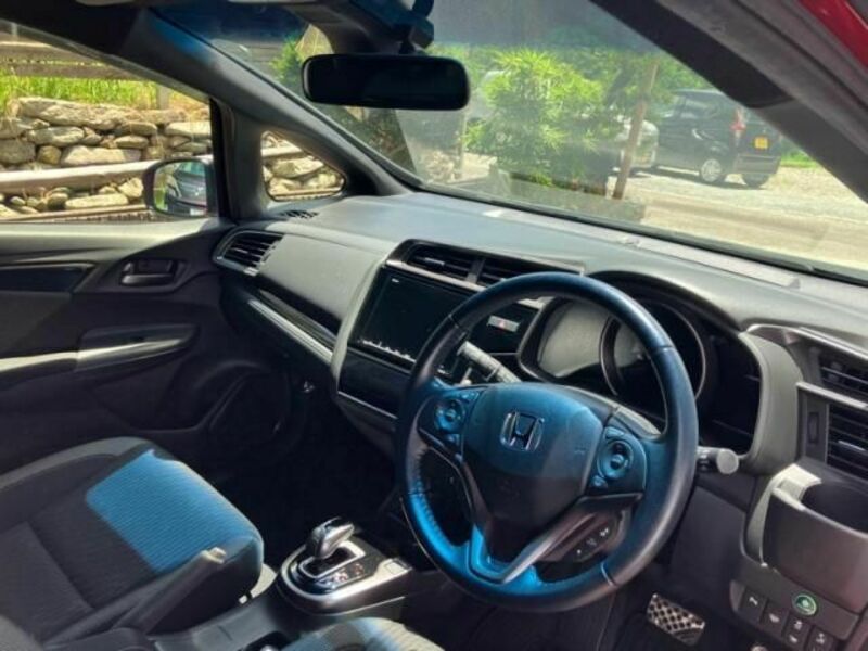 FIT HYBRID