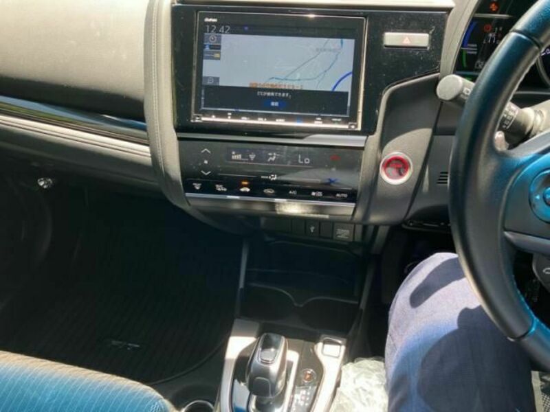 FIT HYBRID