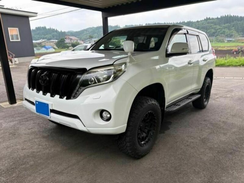 TOYOTA LAND CRUISER PRADO