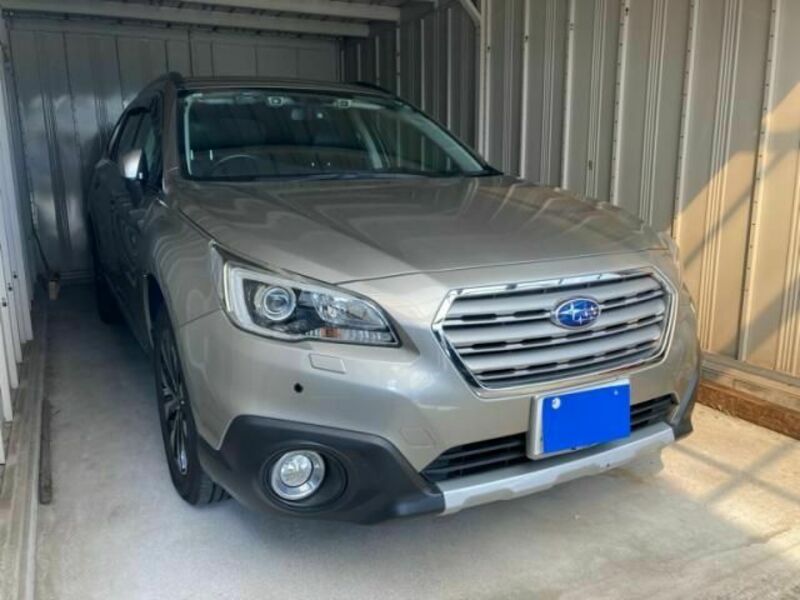 LEGACY OUTBACK-0