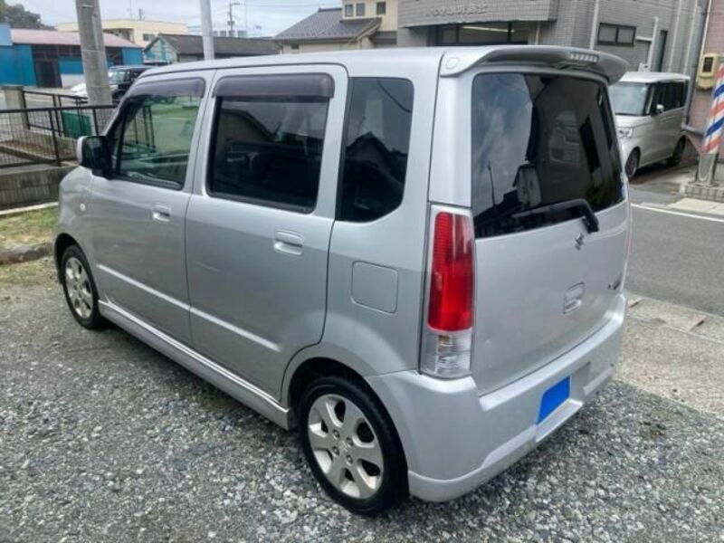 WAGON R