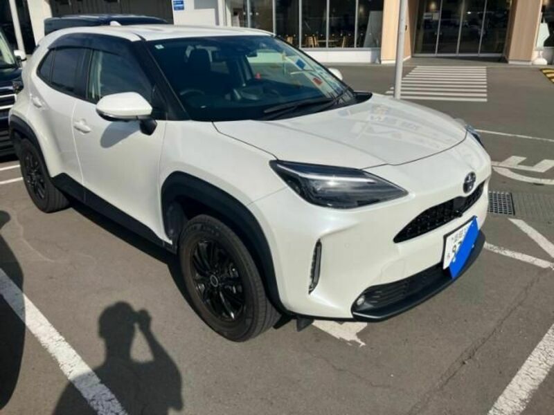 YARIS CROSS