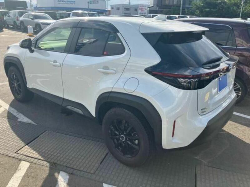 YARIS CROSS