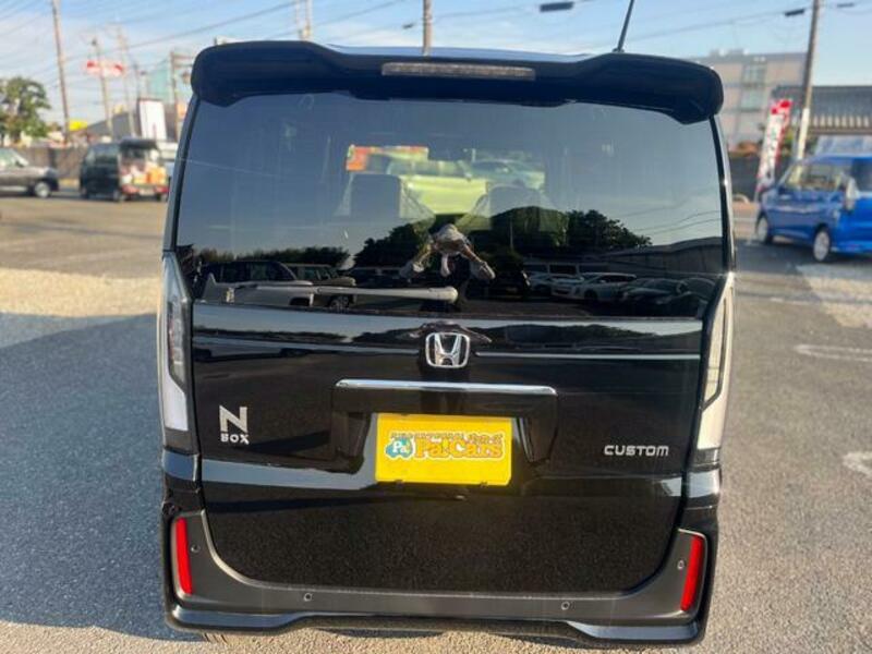 N BOX CUSTOM