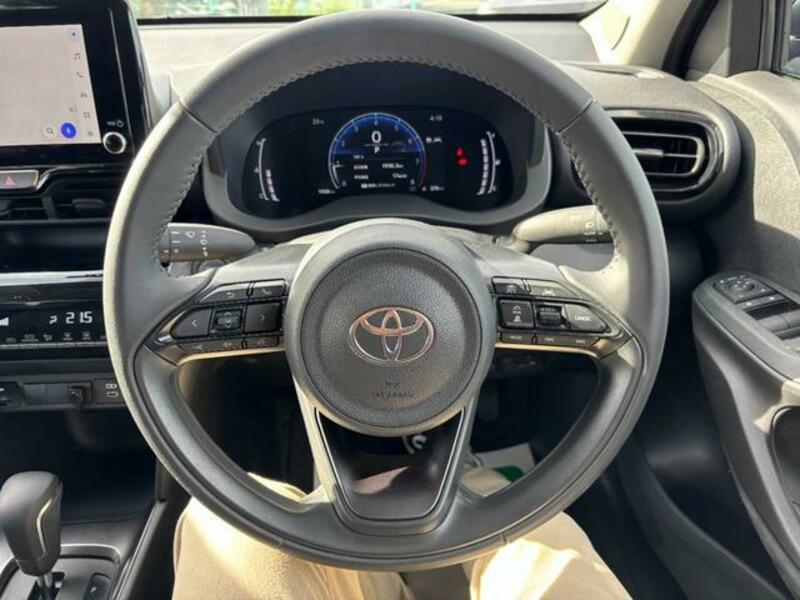 YARIS CROSS