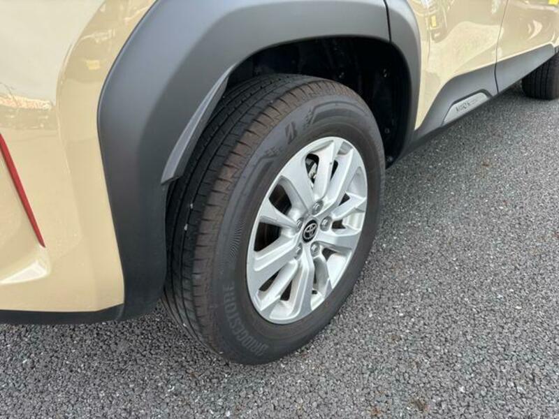 YARIS CROSS