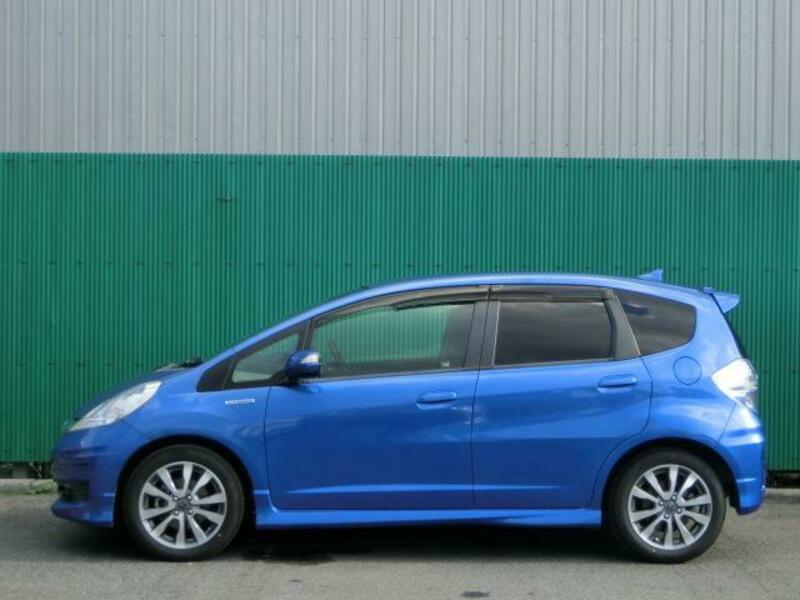 FIT HYBRID