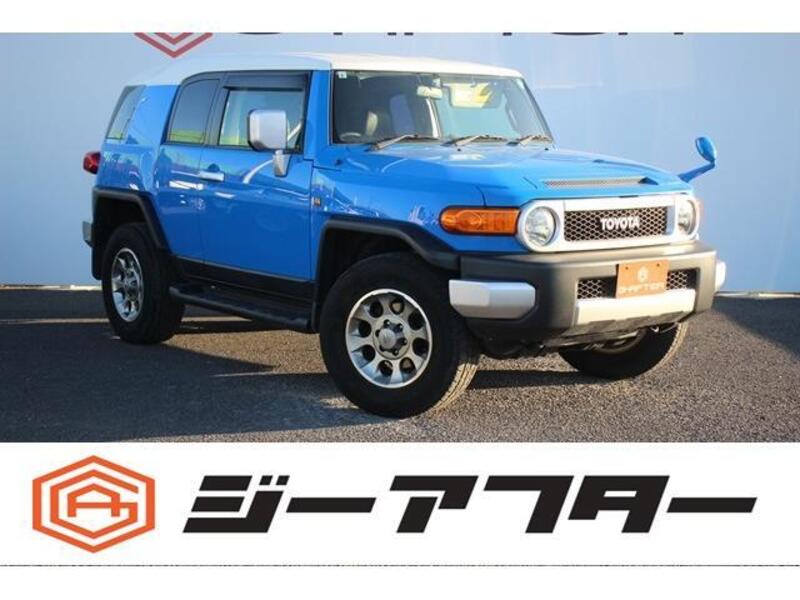 TOYOTA FJ CRUISER