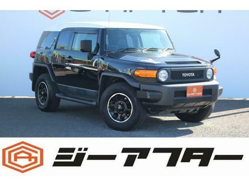 TOYOTA FJ CRUISER