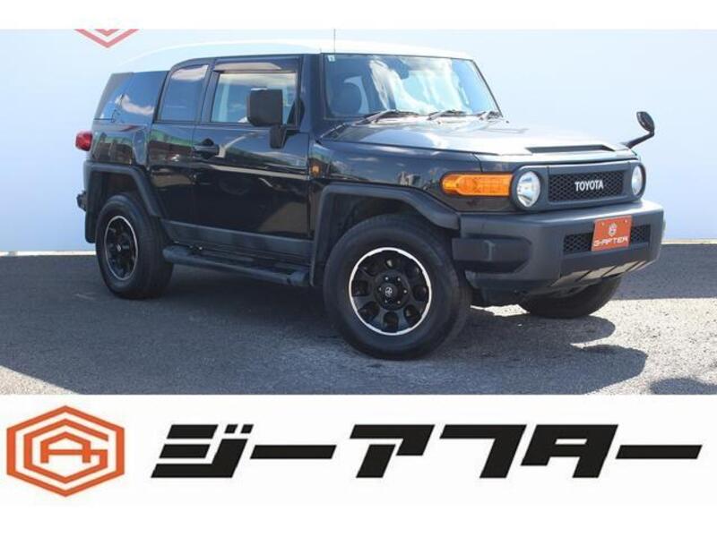 TOYOTA FJ CRUISER