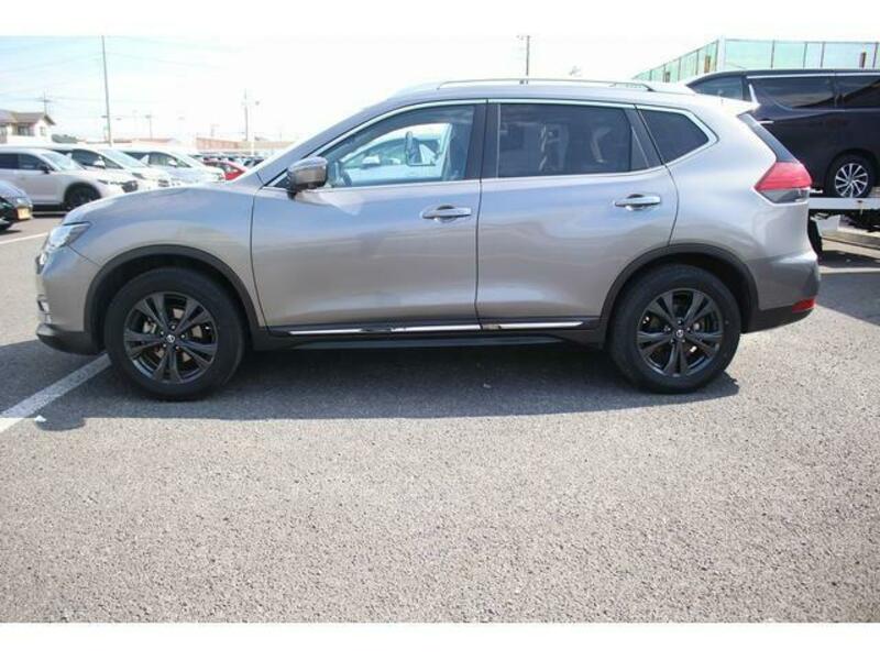 X-TRAIL