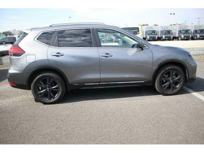 X-TRAIL