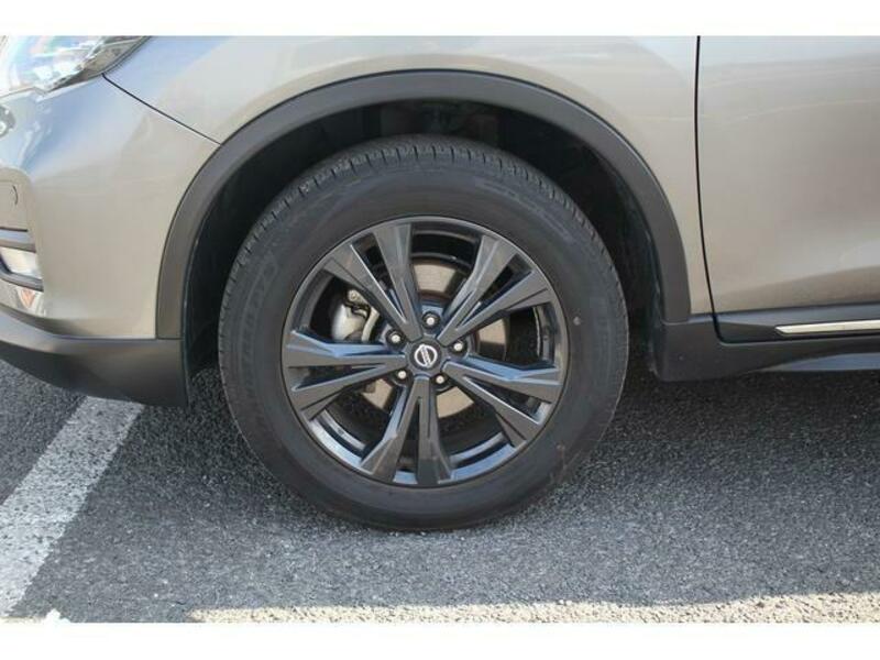 X-TRAIL