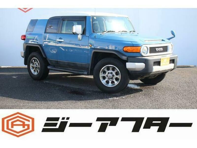 TOYOTA FJ CRUISER