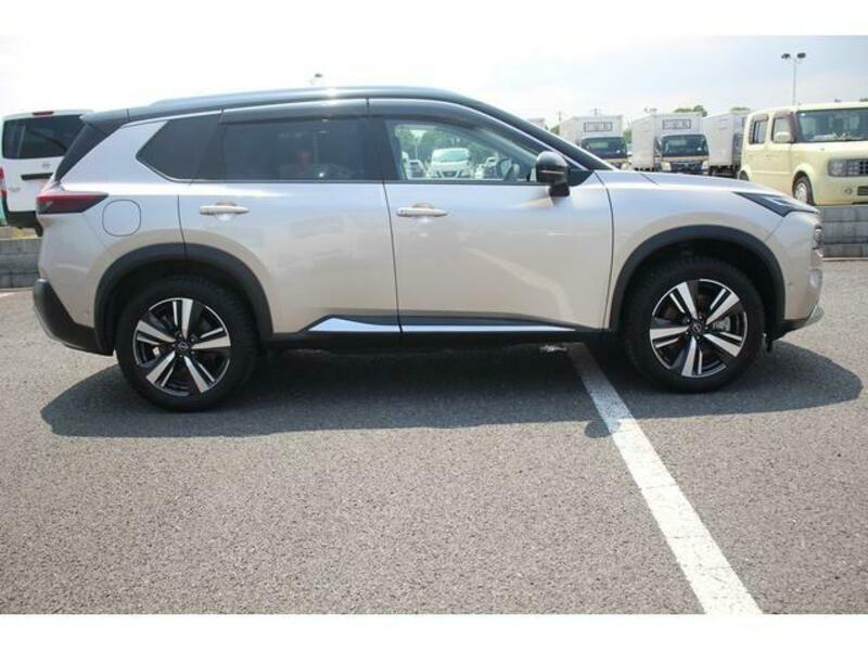 X-TRAIL