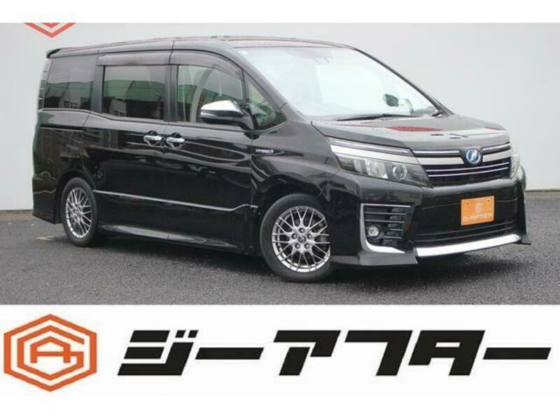 TOYOTA VOXY