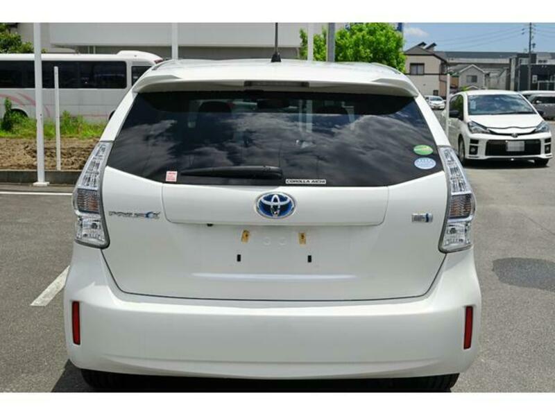 PRIUS ALPHA