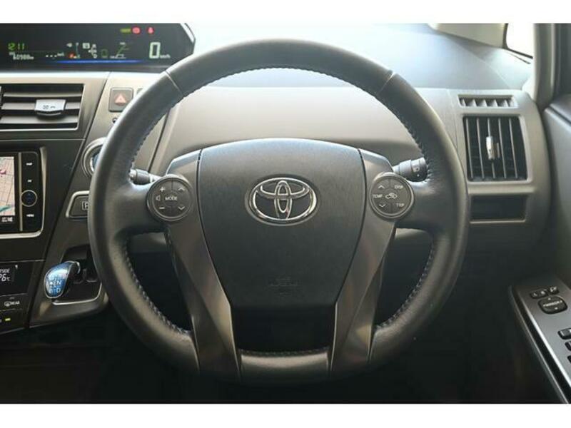 PRIUS ALPHA