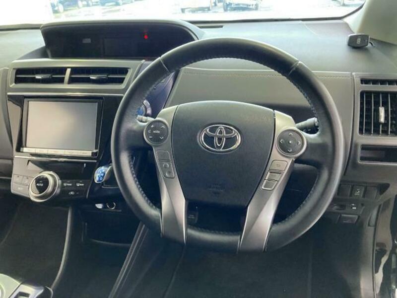 PRIUS ALPHA