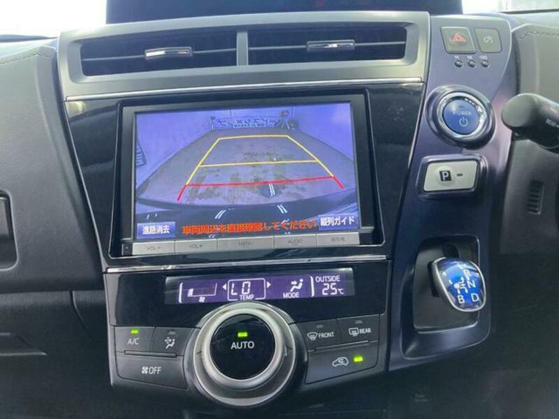 PRIUS ALPHA