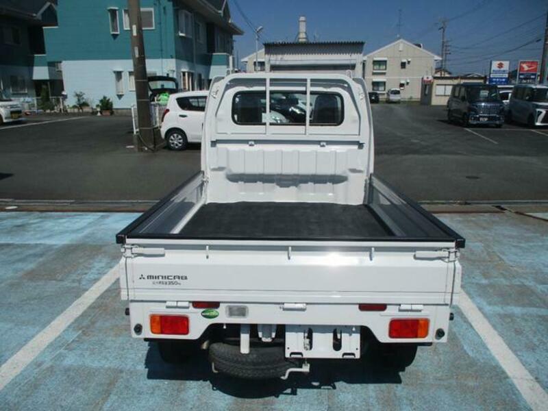 MINICAB TRUCK