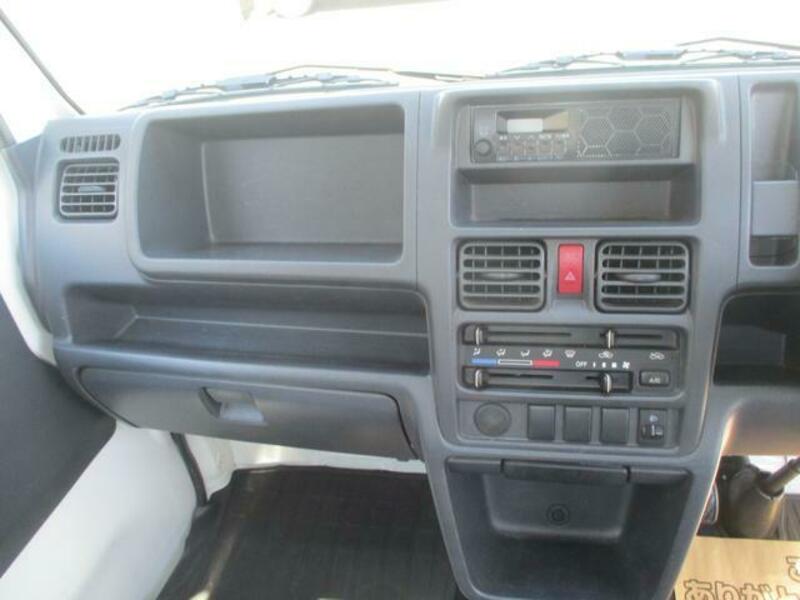MINICAB TRUCK