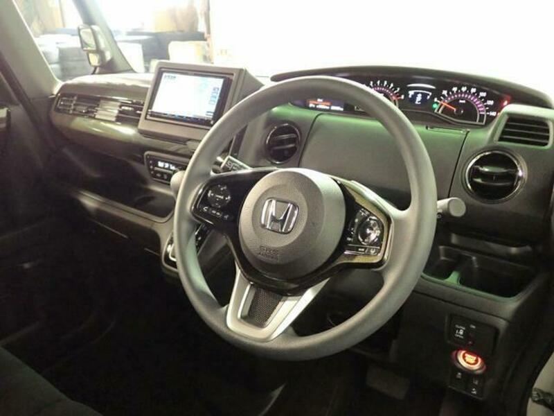 N BOX CUSTOM