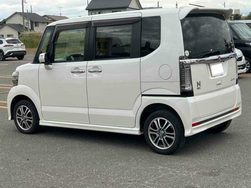 N BOX CUSTOM