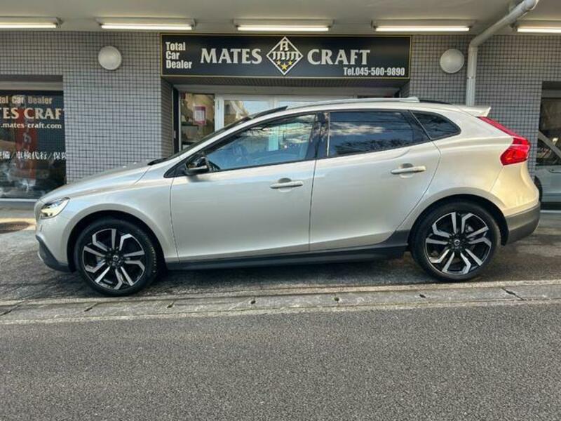 V40