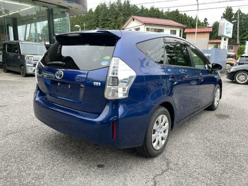 PRIUS ALPHA