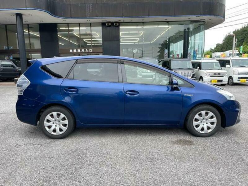 PRIUS ALPHA