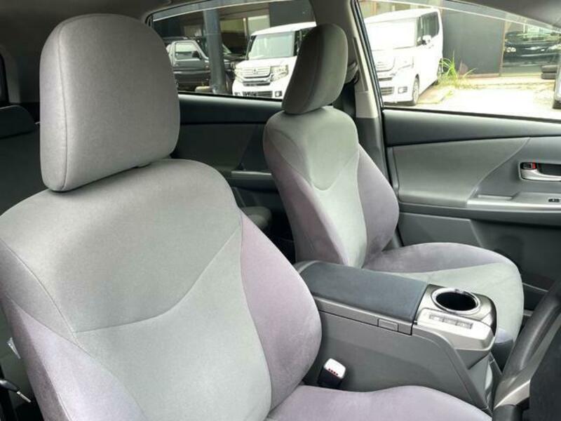 PRIUS ALPHA
