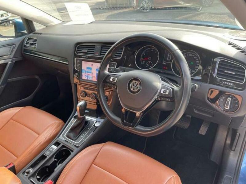 GOLF VARIANT