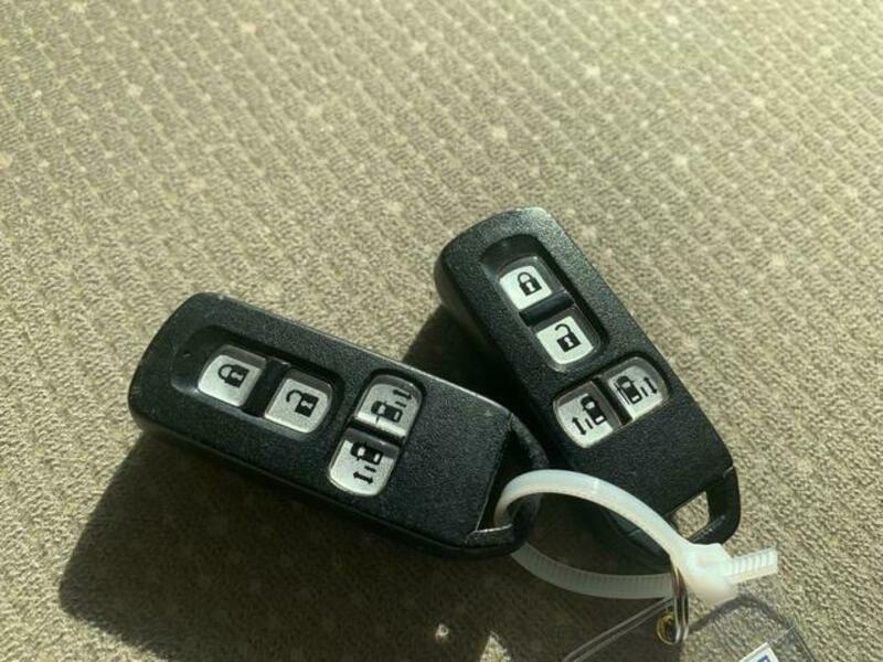 N BOX