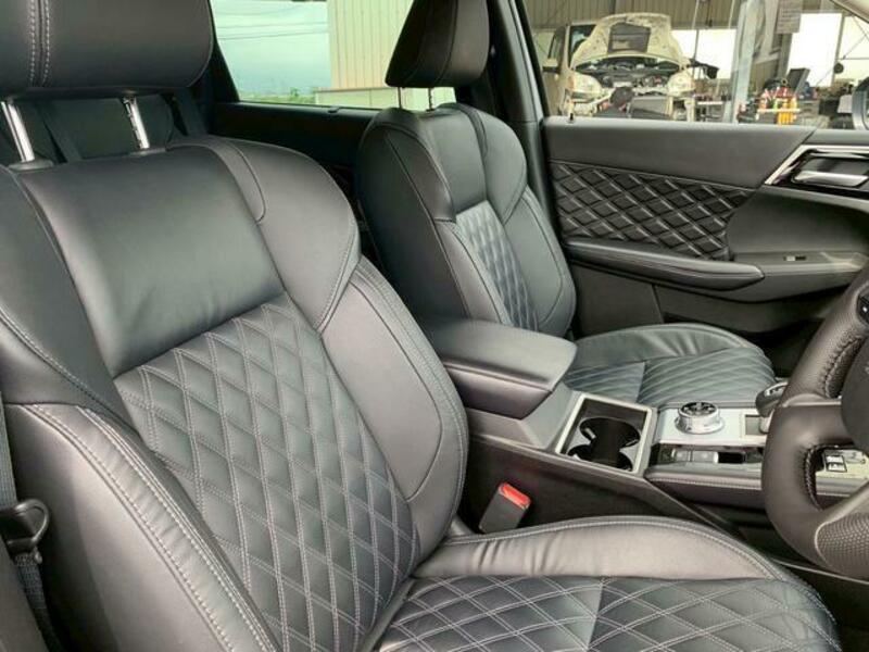 OUTLANDER PHEV