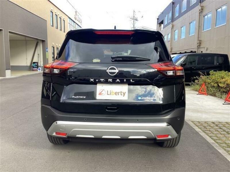 X-TRAIL