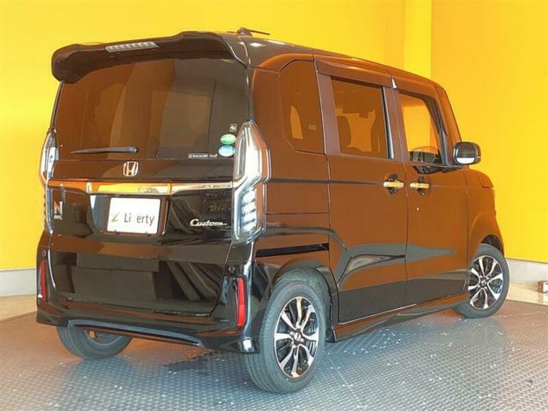 N BOX CUSTOM