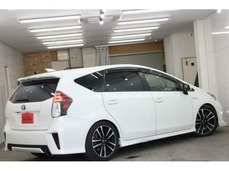 PRIUS ALPHA